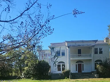 Historic Home with Character – Ready for Your Vision