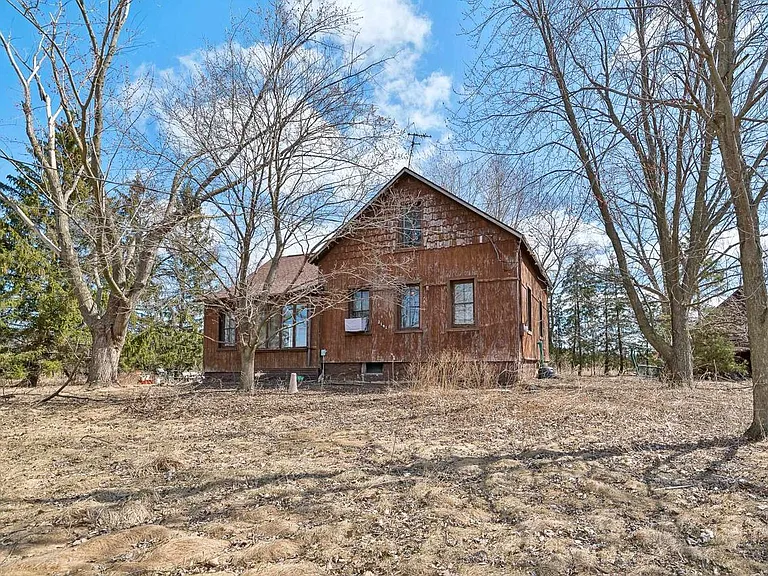 A World of Opportunity – Bright & Spacious 4-Bedroom
