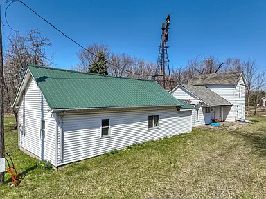 Design the Life You Want on This Expansive Property