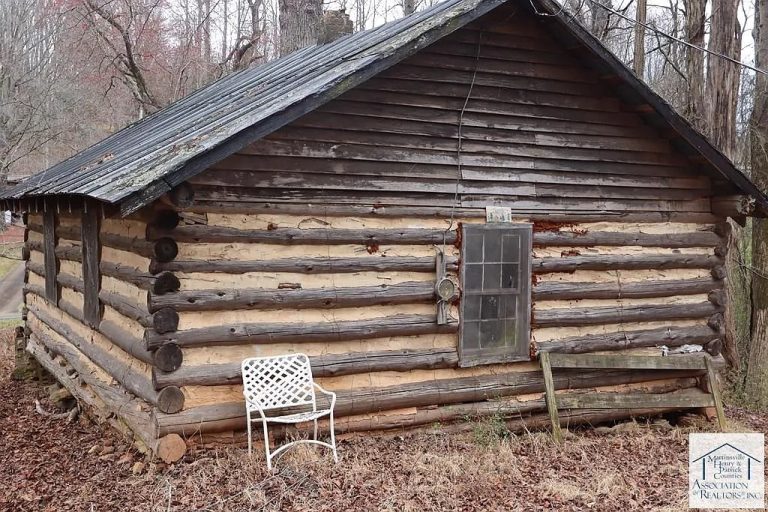 Historic Mountain Log Cabin on Private 3.92 Acres – Stuart, VA