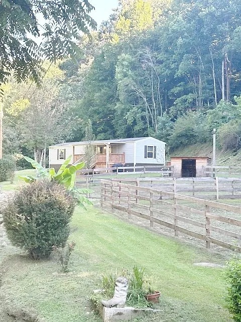 Cozy 2-bedroom home with a welcoming atmosphere