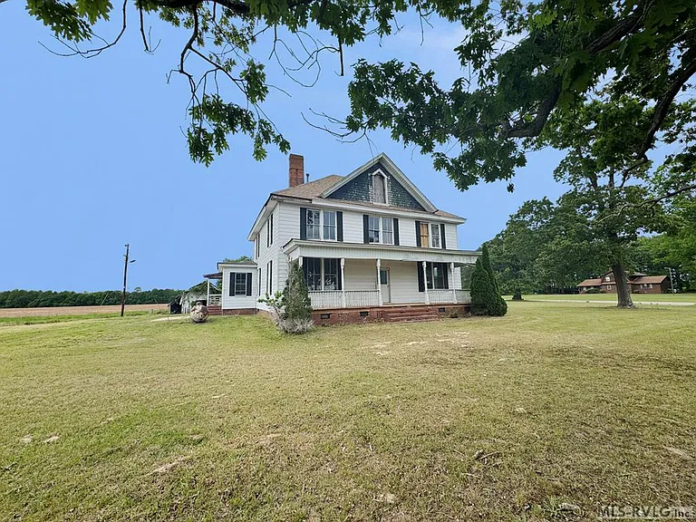 A Piece of History: Iconic Craftsman Beauty