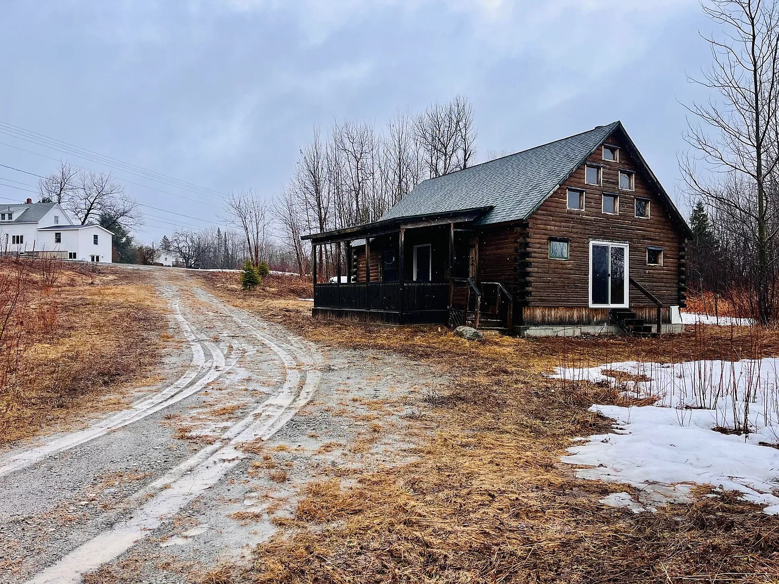 Charming Maine Cabin with 2 Bedrooms and Over 6 Acres of Land