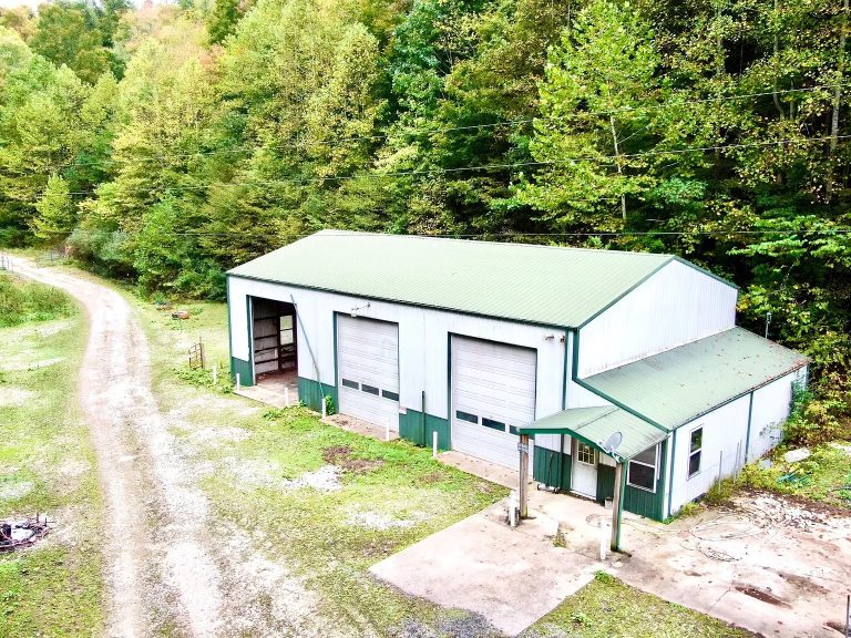 Private 105 Acres with Home, Trails & Garage in Kentucky