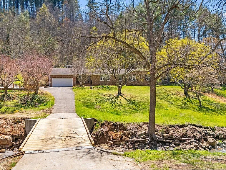 Tranquil 18-Acre Mountain Estate with Guest House, Event Barn & Panoramic Views