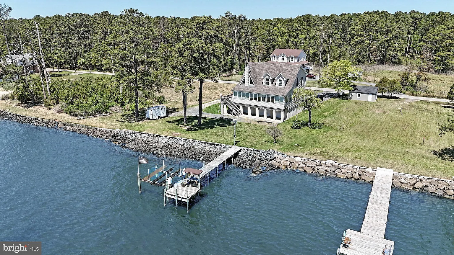 Your Dream Waterfront Escape Awaits