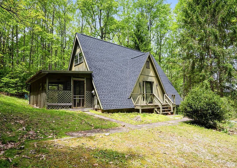 Charming Mountain A-Frame Retreat – 3 Private Acres in Wytheville, VA