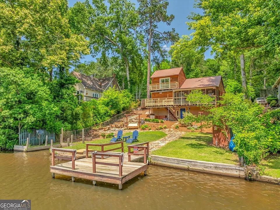 Live the Dream at This Beautiful Lakefront Retreat – Only $249,900