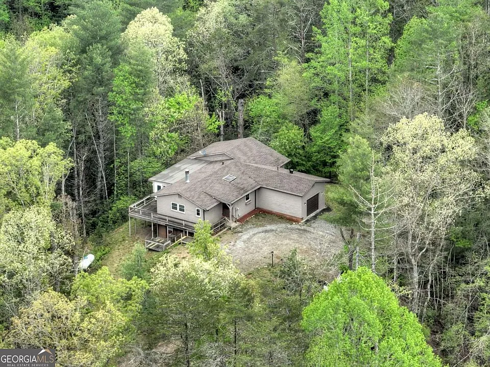 Peaceful Mountain Retreat on 8.1 Wooded Acres – Only 10 Minutes from Blue Ridge