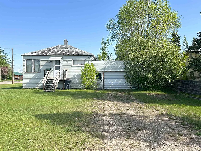 Spacious 5-Bedroom Home in Mohall, ND