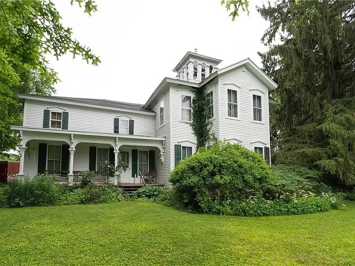 Grand 1878 Colonial Mansion