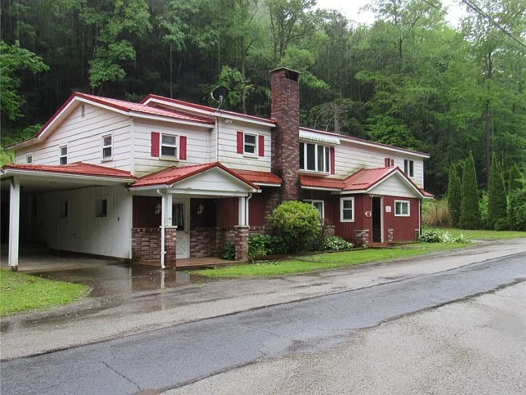 Cozy Raised Ranch