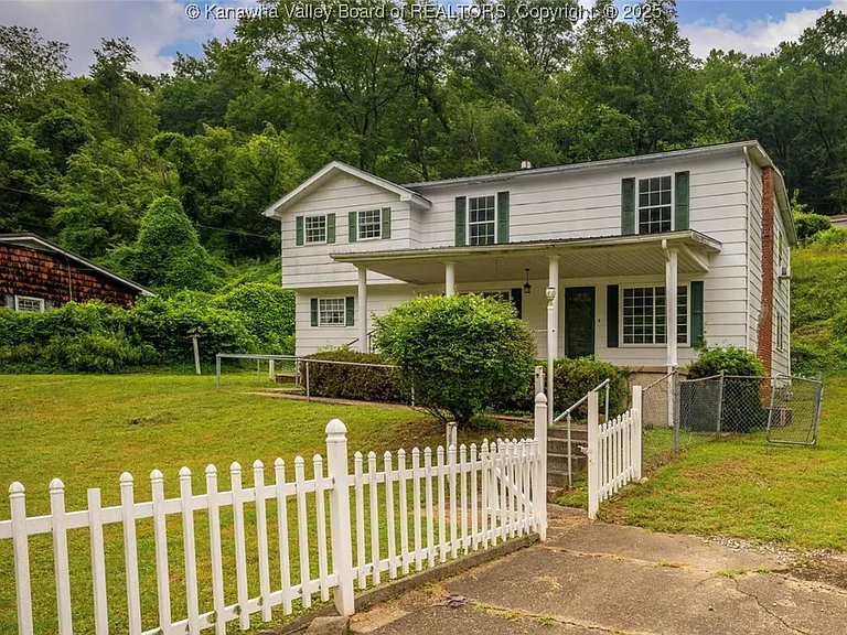 Spacious 4–5 Bedroom Home on a Wooded Lot