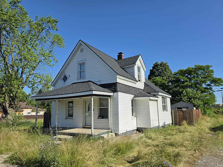 Investor Special – 4-Bed, 2-Bath Fixer-Upper