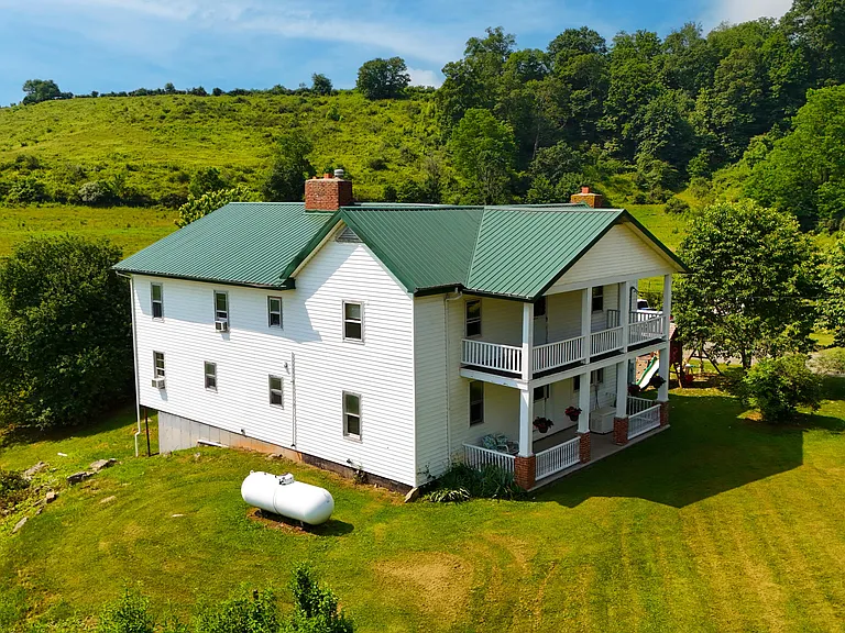 Just a Little Work Needed to Turn This into an Amazing Home – $289,000