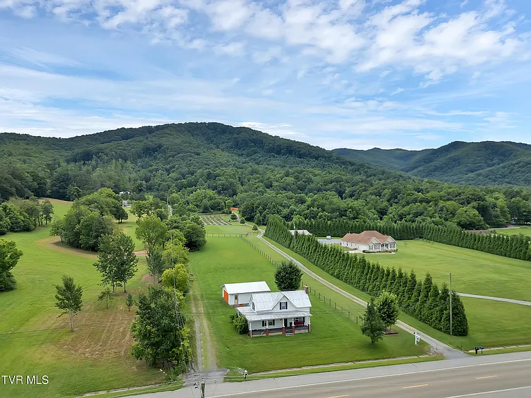 Charming Farmhouse on 1 Acre with Breathtaking Mountain Views – Only $129,900