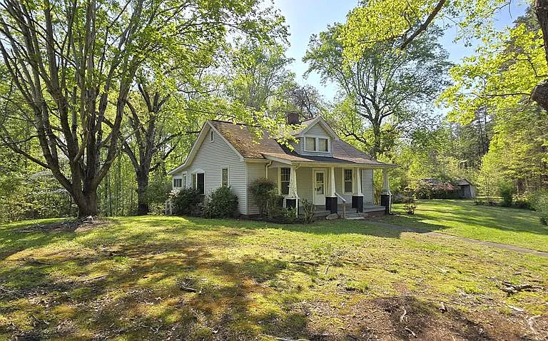 Charming 3-Bedroom Country Home on 2+ Acres – Great Investment Opportunity