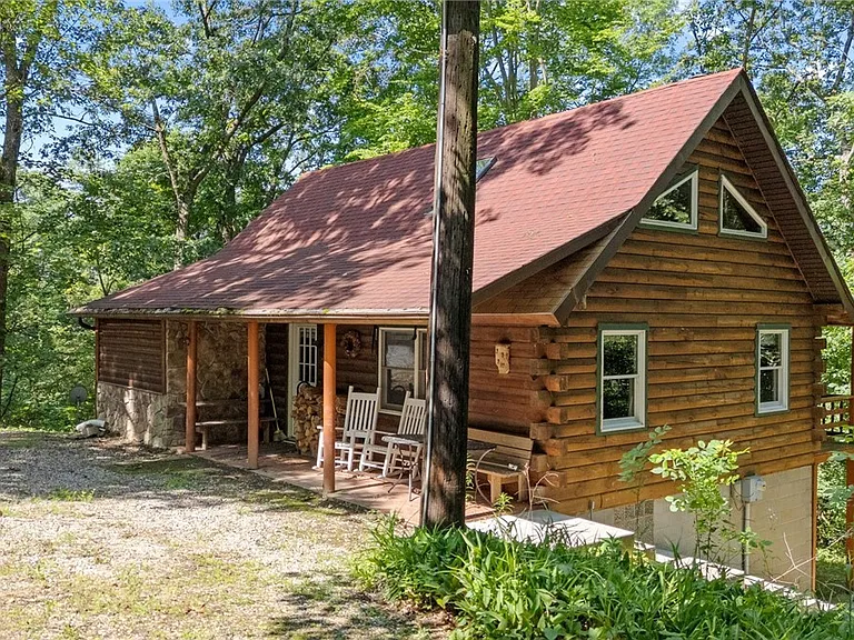 Charming 27.5-Acre Property