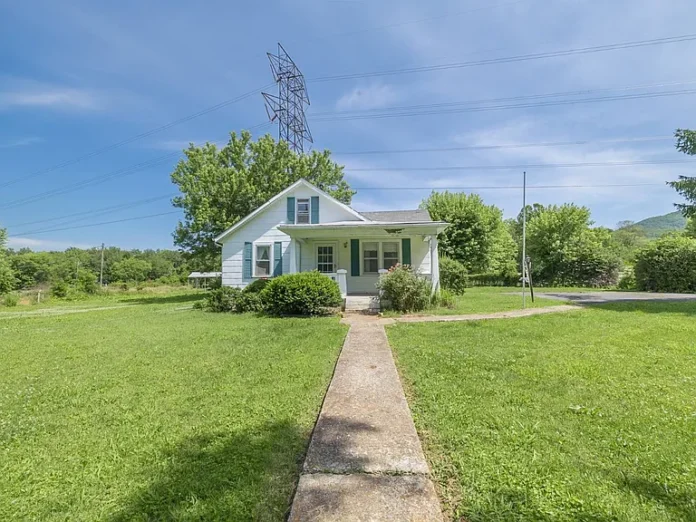 5 Acres, Endless Potential – Fixer-Upper in Waynesboro, VA