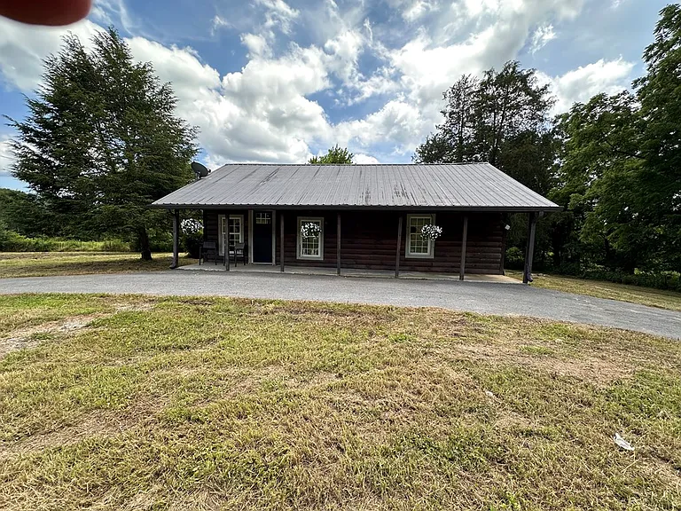 Fixer-Upper with Potential – 2BR Cabin on 2 Acres