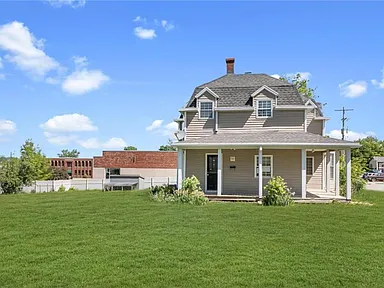 Charming 3-Bedroom Historic Home in Gallatin, MO