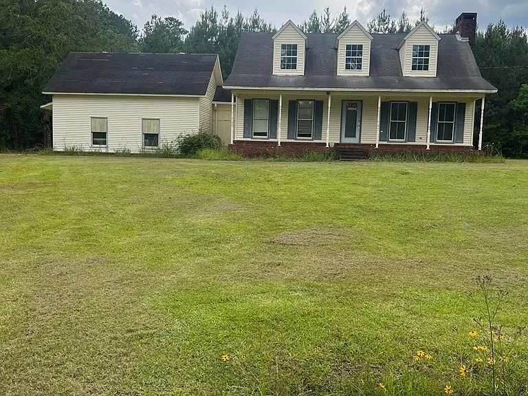 Spacious 3-Bedroom, 2-Bath Home on 1 Acre in Waynesboro, MS