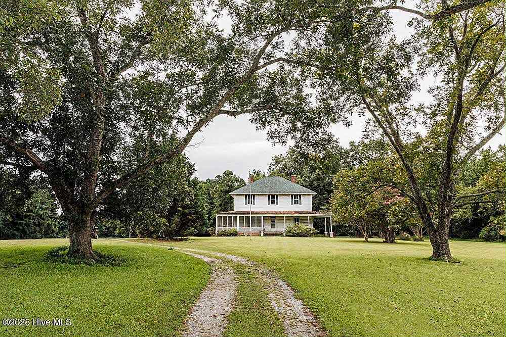 Grand Historic Property on 2.47 Acres in Edgecombe County