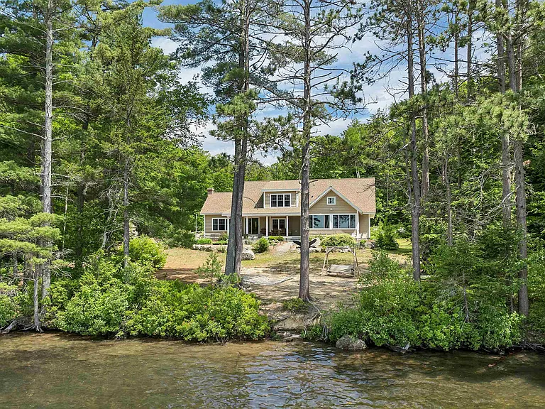 Peaceful Waterfront Retreat on 35 Private Acres Near Marchs Pond