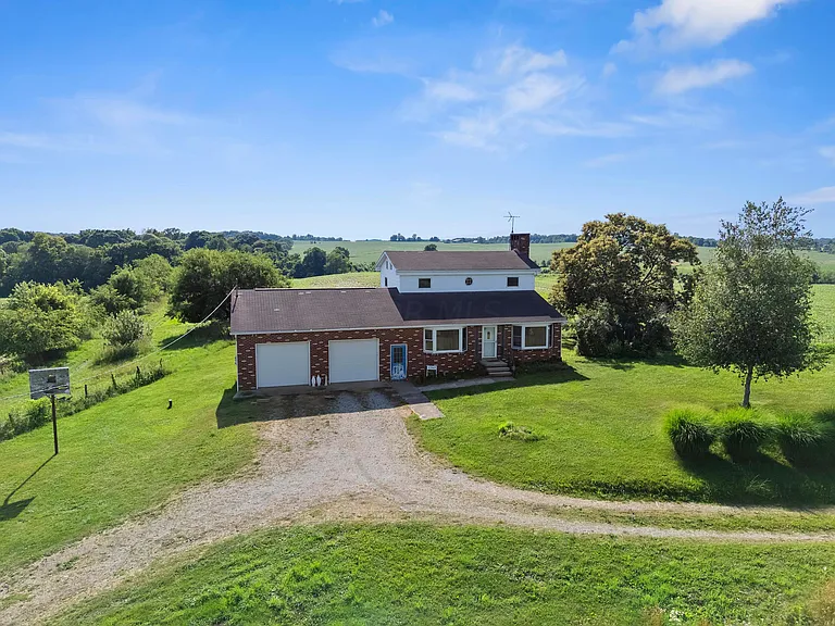 Historic 5-Bedroom Farmhouse on 68 Acres in Utica, Ohio
