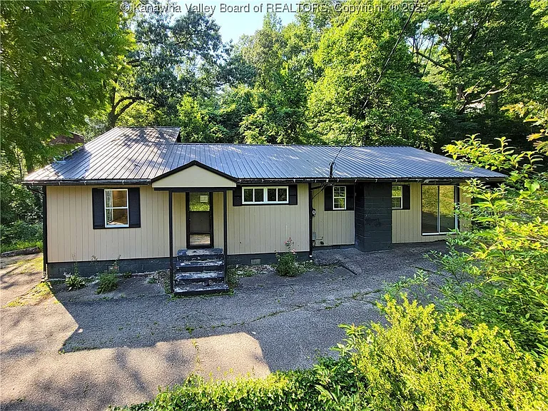 Charming 4-Bedroom Ranch Home with Spacious Yard