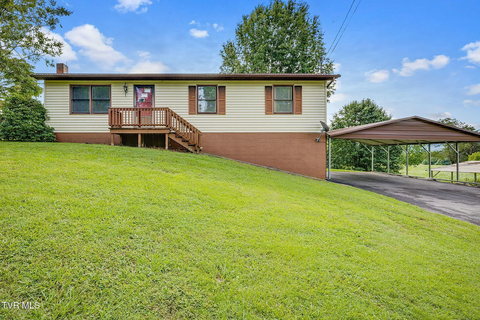 Cozy & Updated 3-Bedroom Home in a Quiet Location