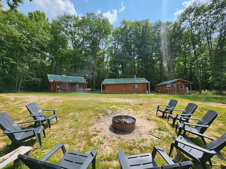 Peaceful Country Living on North Pine Avenue