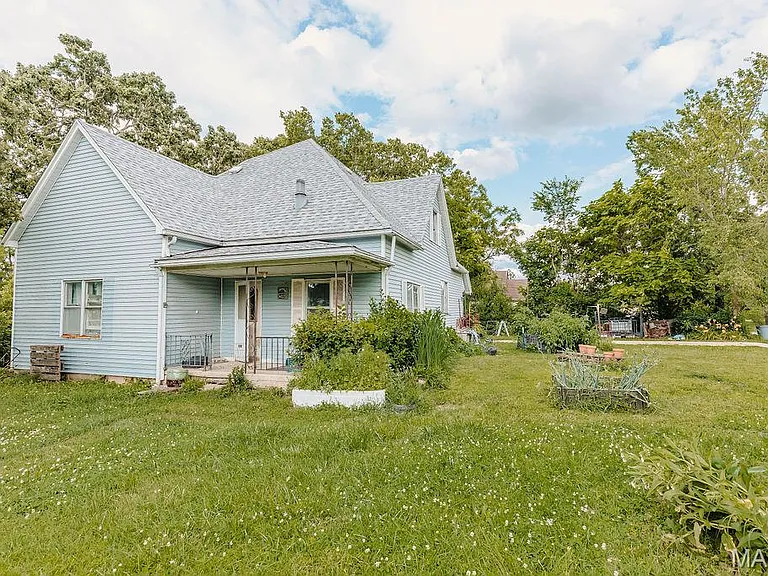 Cozy Fixer-Upper with Great Potential in Richland, MO