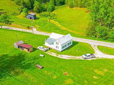Charming Farmhouse Hits the Market for the First Time – Only $150,000