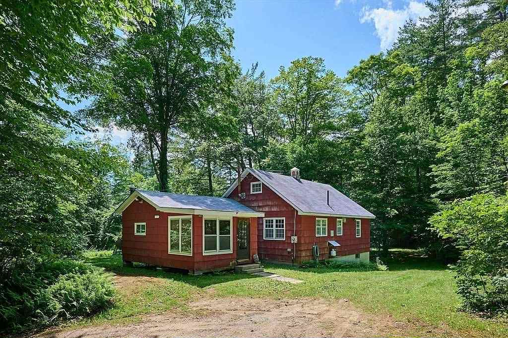 122-Acre Outdoor Retreat with Cape-Style Home – A Nature Lover’s Paradise
