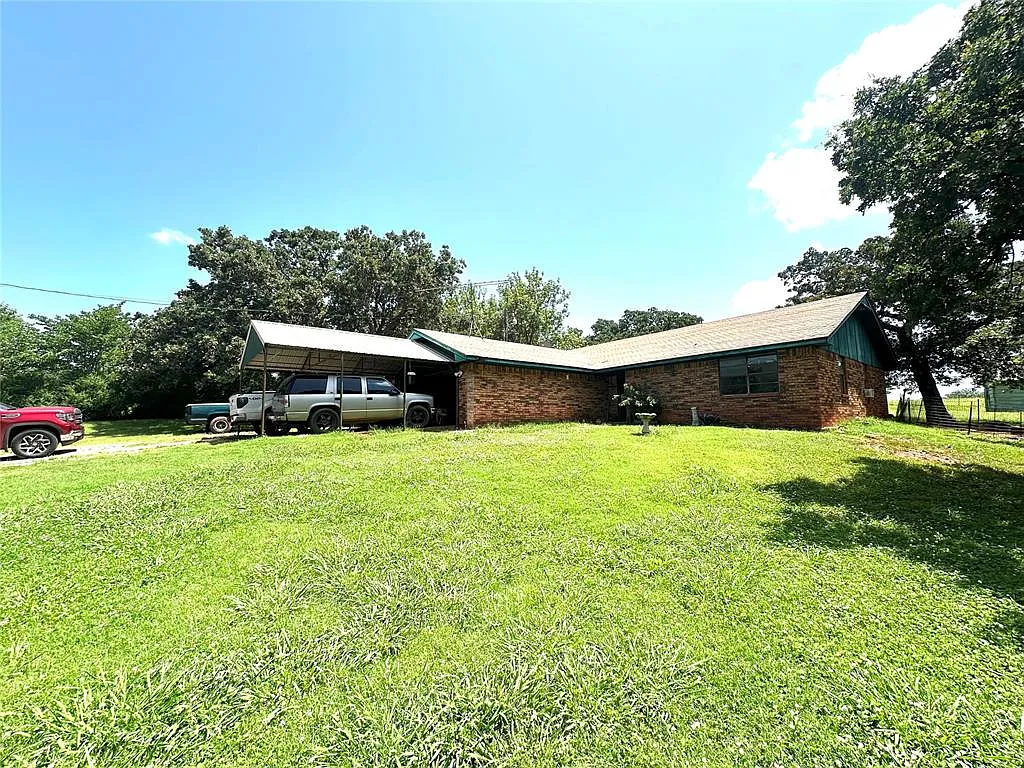 3‑Bed Brick Ranch on 2 Acres – Cash Only, Full Remodel Required