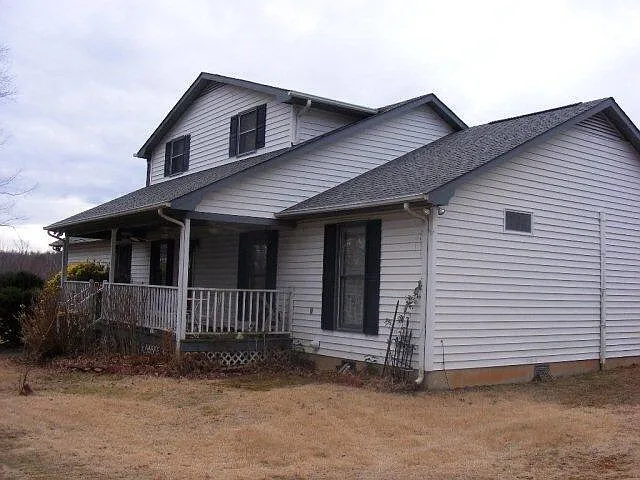 Spacious 5-Bedroom Home on 23 Acres – Perfect Rural Retreat