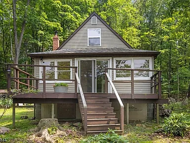 Rustic Lakefront Living Just 33 Miles from Manhattan