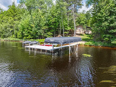 Luxury Lakefront Barndominium on 5.74 Acres