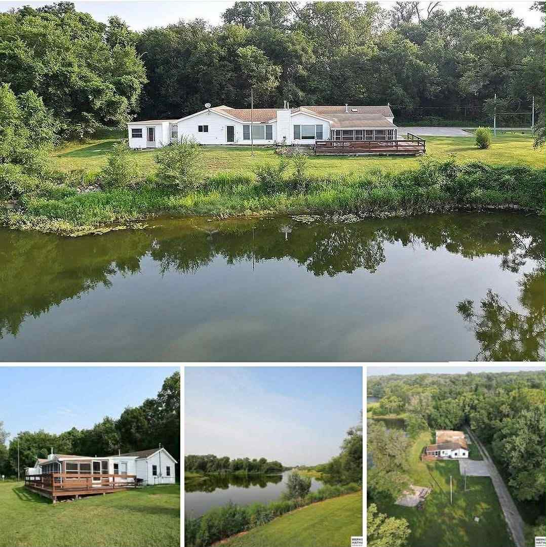 Tranquil Lakefront Retreat – Spacious 4-Bedroom Ranch with Private Access
