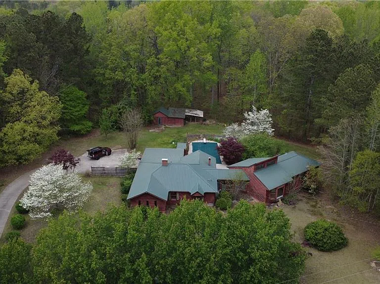 4-Bedroom Home on 3.34 Acres in Bremen, GA – Priced at $209,000