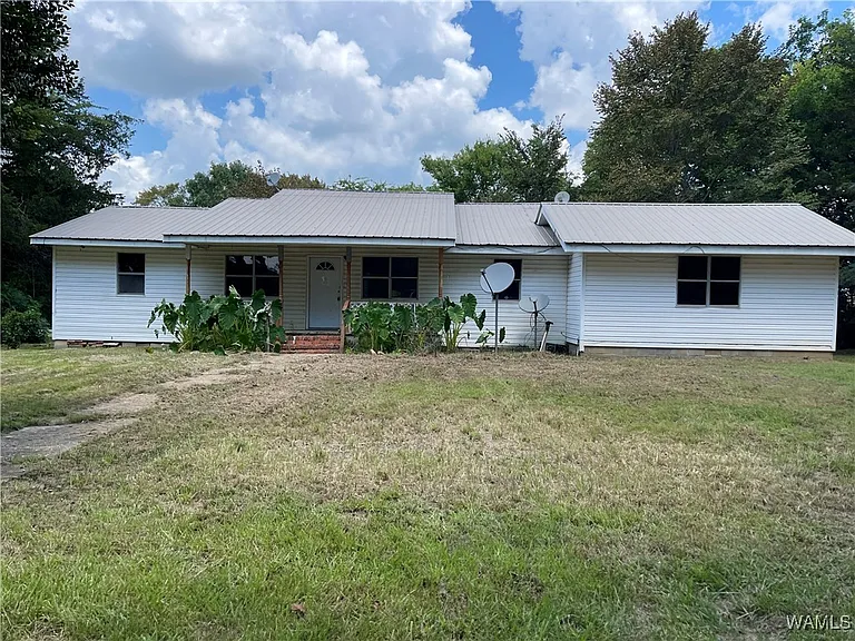 Charming Country Home with Great Potential in Peaceful Uniontown