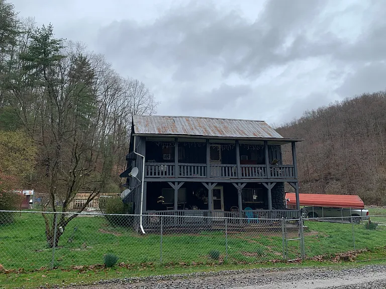 Charming Spacious Home with Modern Comforts and Serene Rural Views