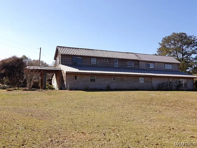 Spacious 6-Bedroom Home with Investment Potential