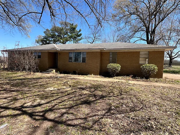 Cozy Home with Great Potential in Quiet Parkin Neighborhood