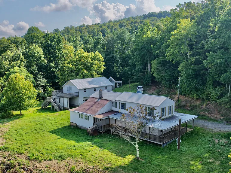 Peaceful Mountain Retreat with Open Land and Endless Potential