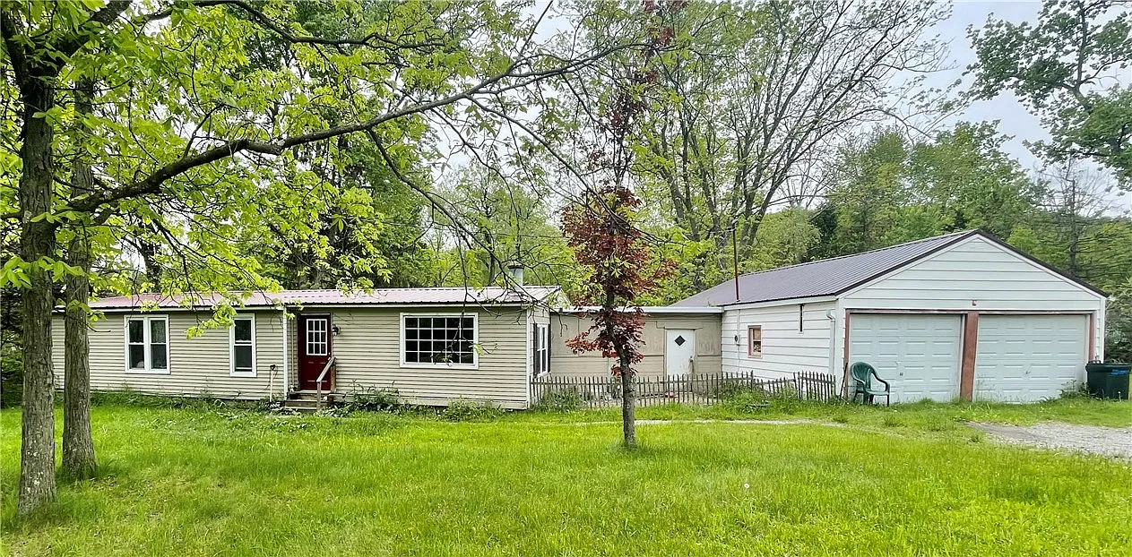 Tranquil Ranch Home on Spacious Country Lot with Endless Possibilities