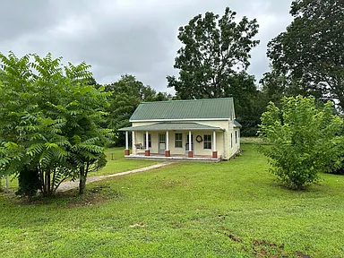 Quiet Country Escape with Room to Grow