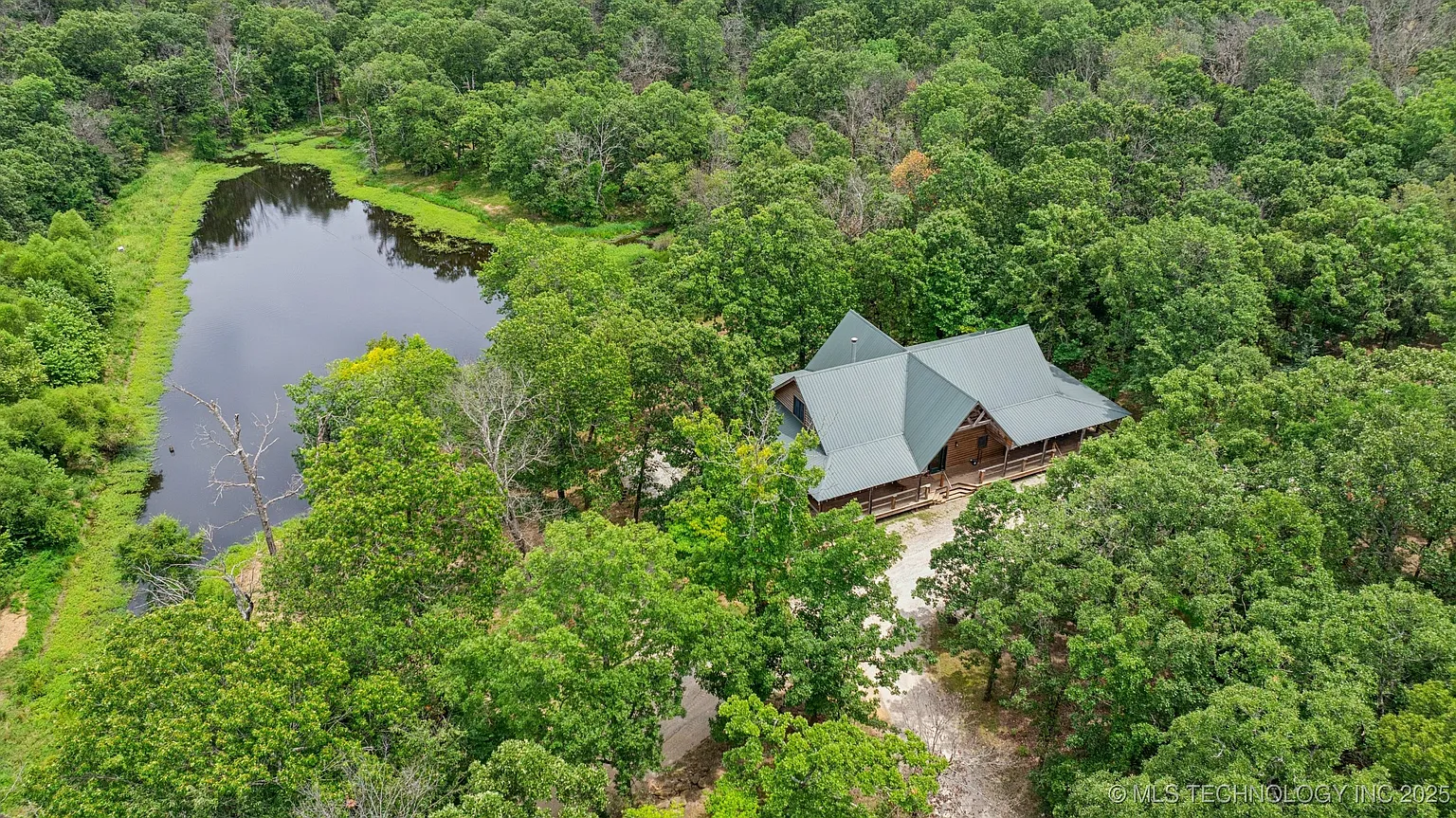 Rustic Luxury Log Home on 55 Secluded Acres