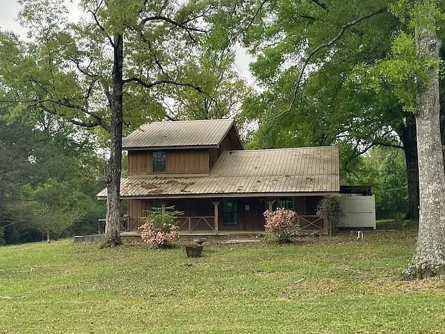 Charming Country Home on 1.36 Acres — Peaceful Living in Kentwood, Louisiana